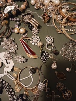 Broken Vintage Jewelry