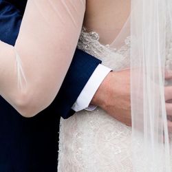 Oleg Cassini Wedding Dress And Veil