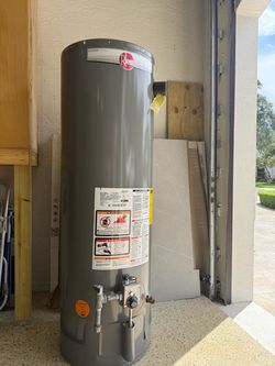 Rheem Gas Water heater
