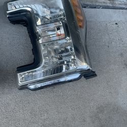 Left And Right Headlight 19 F250 