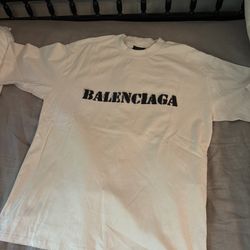 Spray Logo Tee