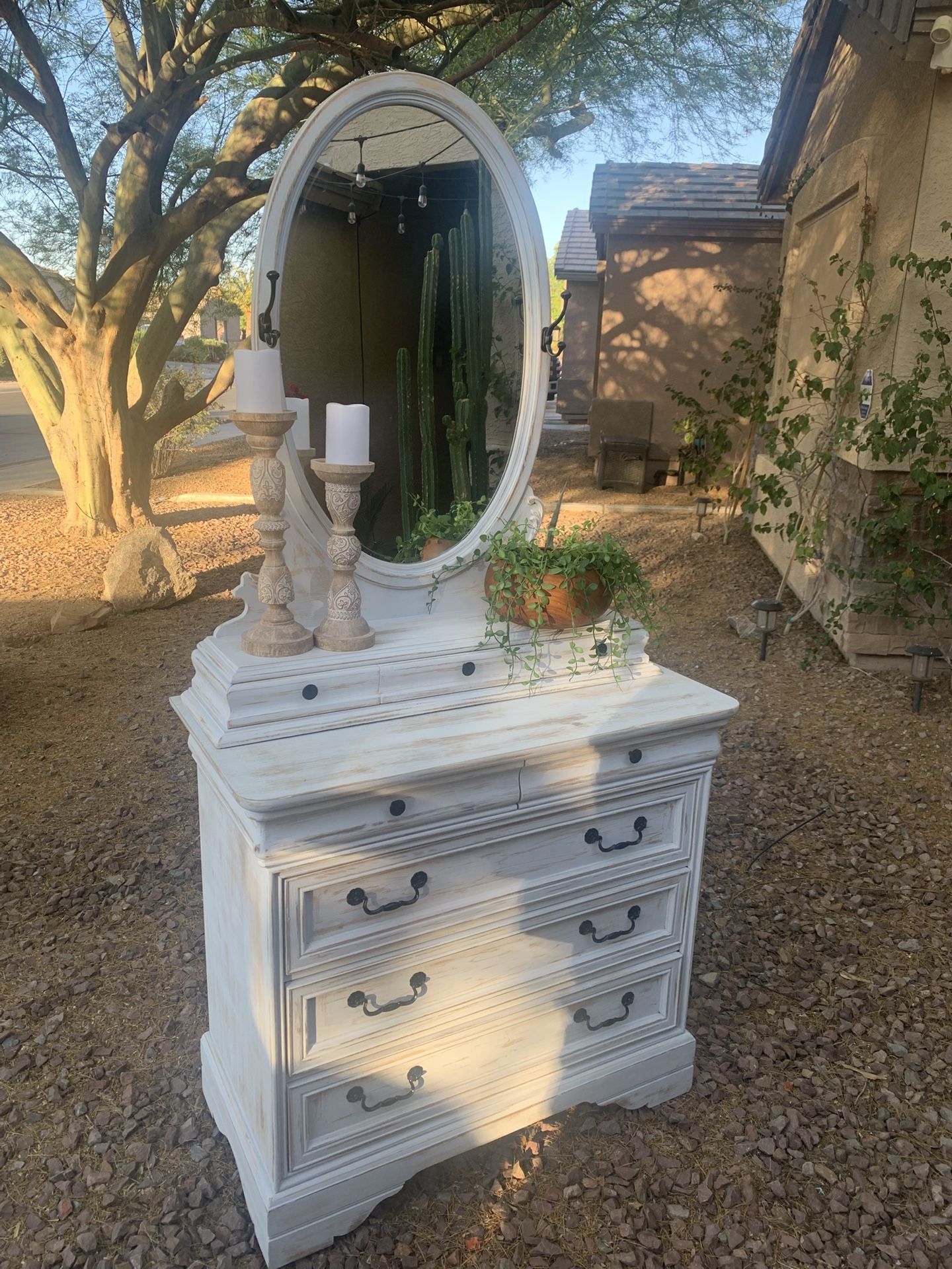 Farmhouse/French Country Cottage/Cottage Entryway Buffet/ Dresser W/ Detachable Mirror & 8 Drawers