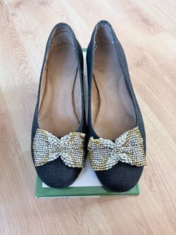 Women’s Aerosoles Flats with Beaded Bow- size 8.5