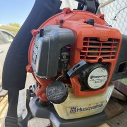 Husqbarna blower 130bt