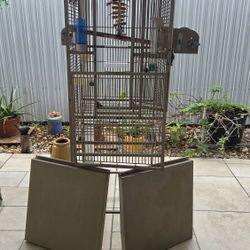 Jaula Beige De Hierro Fuerte Con Doble Bandeja  Para Aves En Buenas Condiciones 