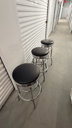 3 Bar Stools.
