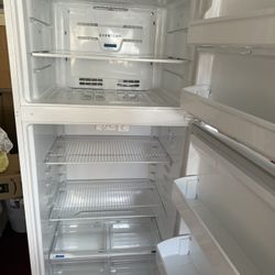 Refrigerator – Frigidaire