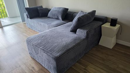 Grey L-shaped sectional couch (2 pieces)