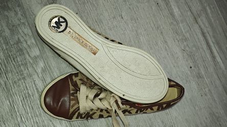 Michael Kors Size 6