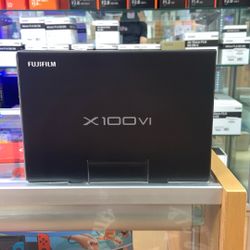 FujiFilm X100VI Silver 