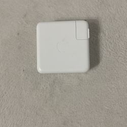 Apple 67 Watt USB-C power Adapter 