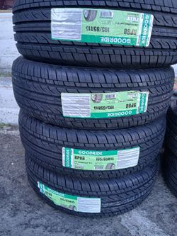 Tengo un set de llantas nuevas 195 65 15 de la marca goodride