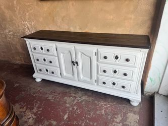 Magnificent Long Dresser