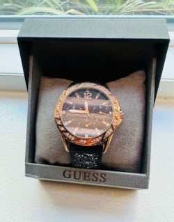 GUESS WOMEN’S WATCH
