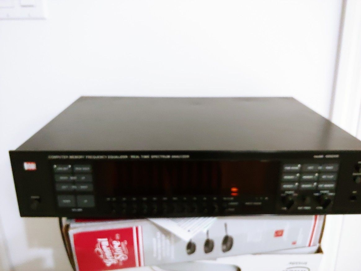 Bsr 4000XR Equalizer real time spectrum amalyzer