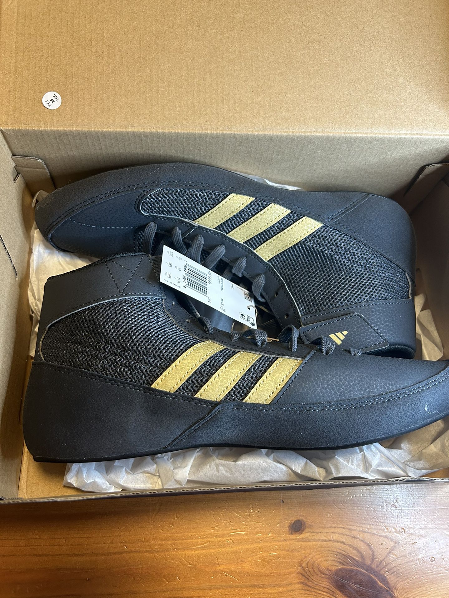 Size 10 1/2 Men’s Adidas Wrestling Shoes !BRAND NEW! 