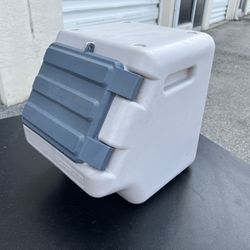 Bergan Stack-N-Stor 40 Pet Food Storage container! Lockable. Holds 27-29lbs of food. Retails $67.99 12x15x15in