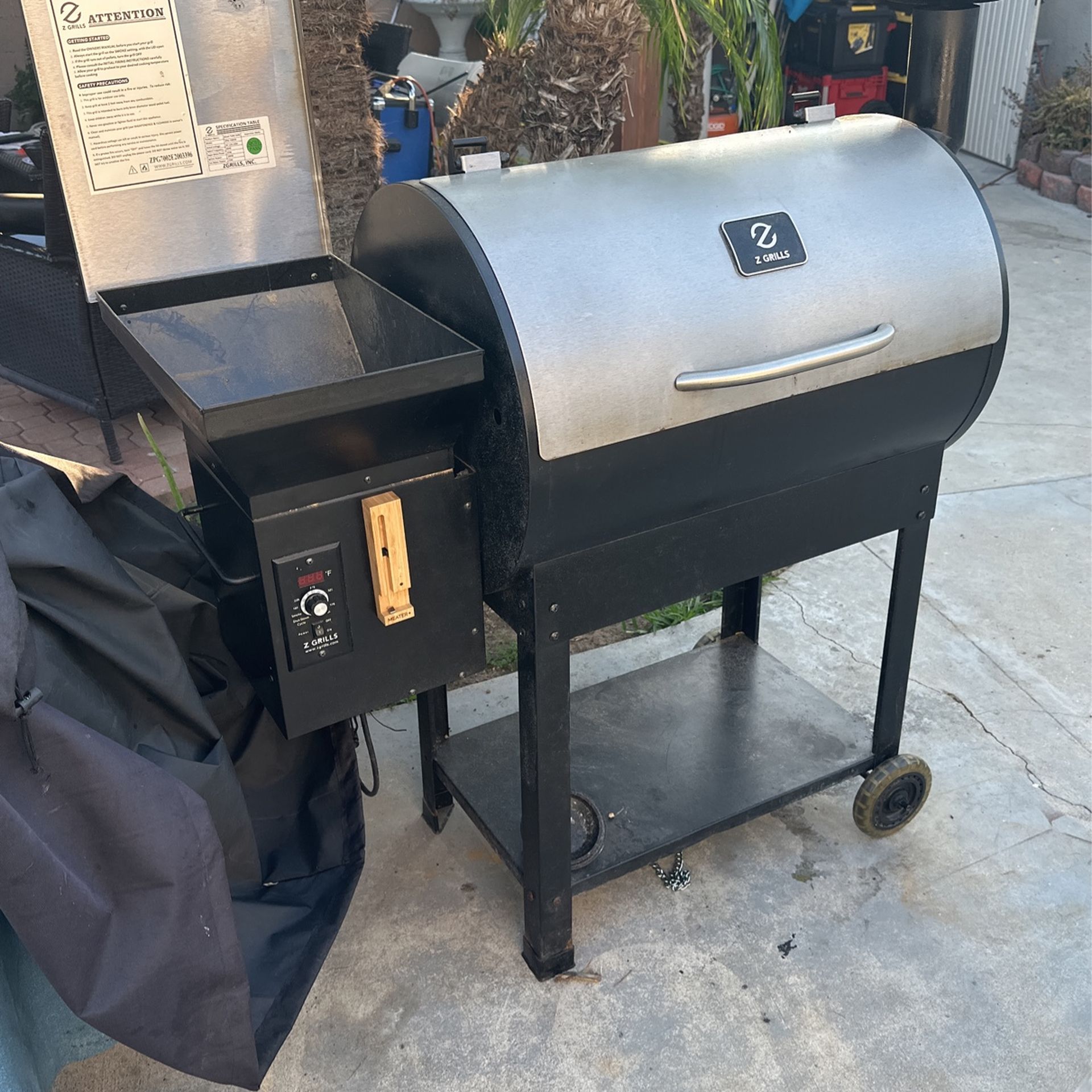 Z GRILLS Wood Pellet Grill BBQ Smoker for Outdoor Cooking for Sale in