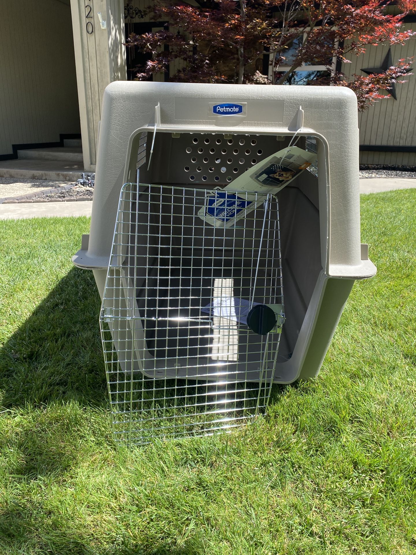 Petsmate XL dog Kennel (NEW)