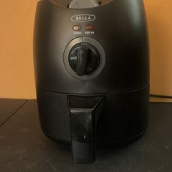 Used Bella 2-Quart Electric Air Fryer Matte Black