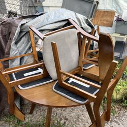 Table Set With 4 Chairs 