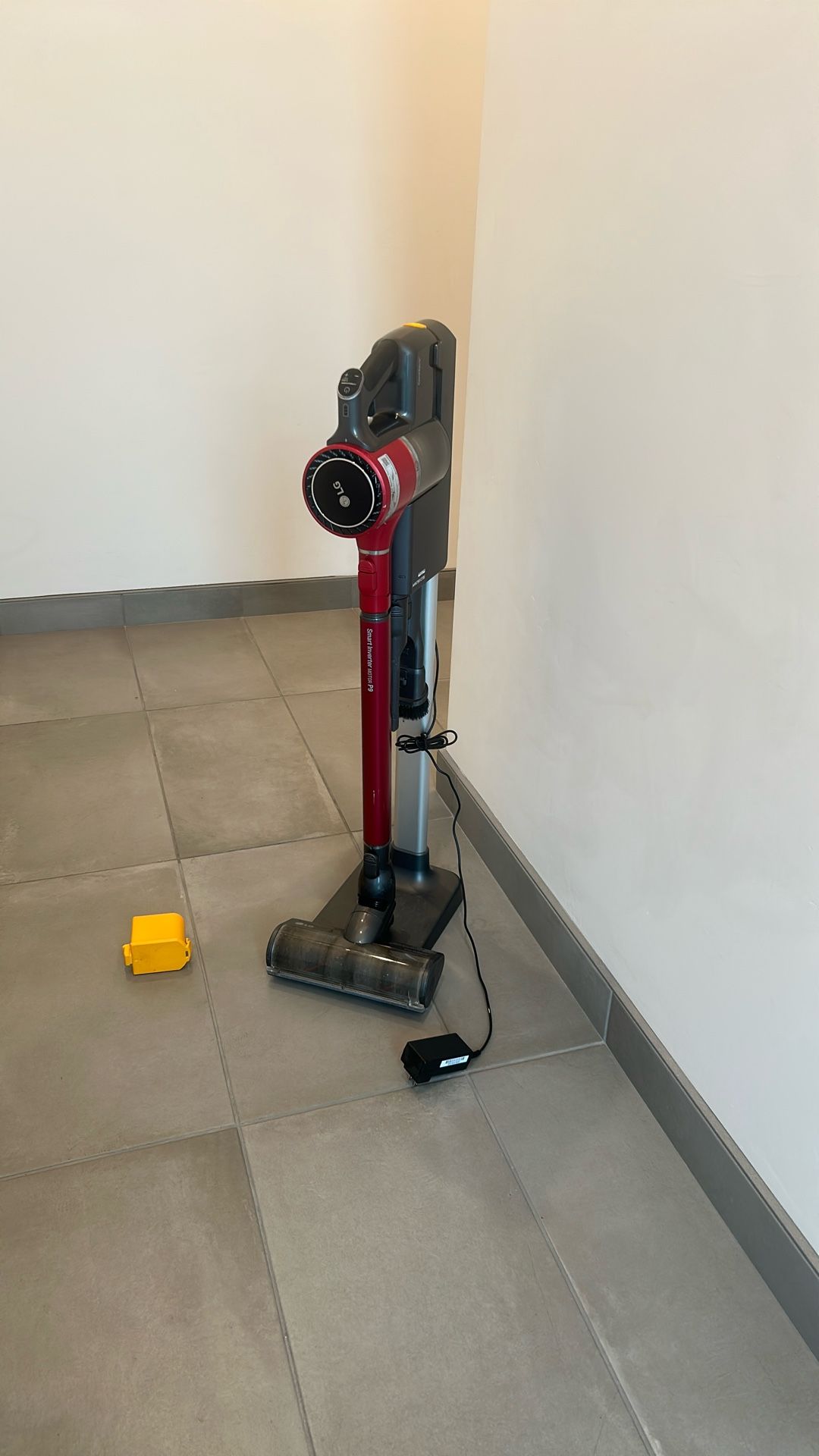 LG CordZero Cordless Vacuum Smart inverter Motor V9