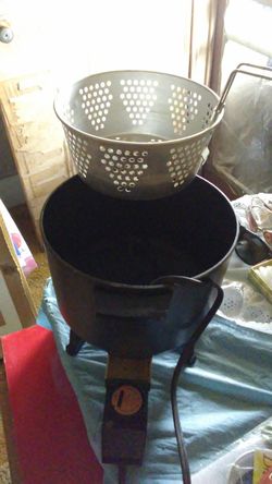 PRESTO KITCHEN KETTLE MULTI COOKER/ STEAMER.