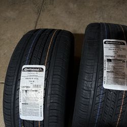 255/45/19 Continental Tires