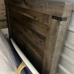 Farmhouse Queen Size Bedframe & Bed; Headboard, Footboard, Rails, Boxspring, & Mattress