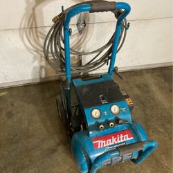 Makita 3 Hp 5.2 Gallon Compressor
