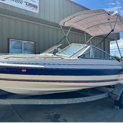 1993 Bayliner Classic Boat