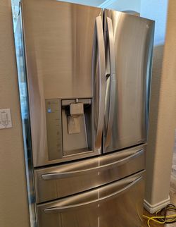 LG Thin Q Washer and Dryer Machine Set Stackable