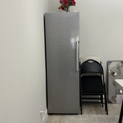 Samsung Frost-free Upright Freezer