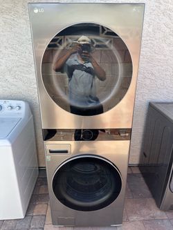 Like New LG Stackable Large Capacity