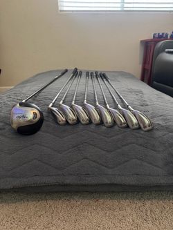 Golf set, including TaylorMade R580 Driver and Nike slingshot irons