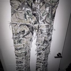Men’s Camo Distressed Flare Jeans