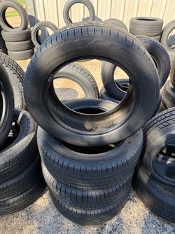 4 llantas 225/55r17 95% de vida por $240