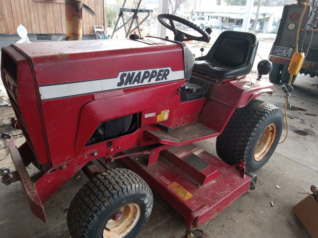 Snapper Garden Tractor 3 Point Hitch And Scraper Blade