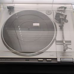Vintage Hitachi HT-51 turntable with Fosi Audio phono preamp.