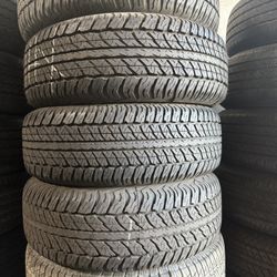 Vendo 265/65/R17 Dumlop Las 4 Llantas Con Un 90% De Vida Por $220 🚀🚀☎️