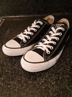 Converse womens 6.5 Good Condition 