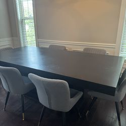 Black Dining table And Chairs 