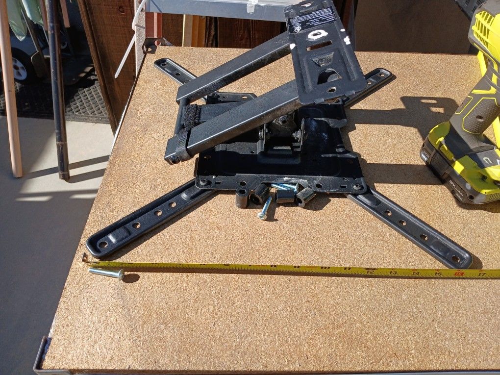 Flat Screen TV Adjustable Wall Bracket