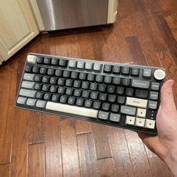 Royal Kludge 75% Keyboard Like new and Mouse