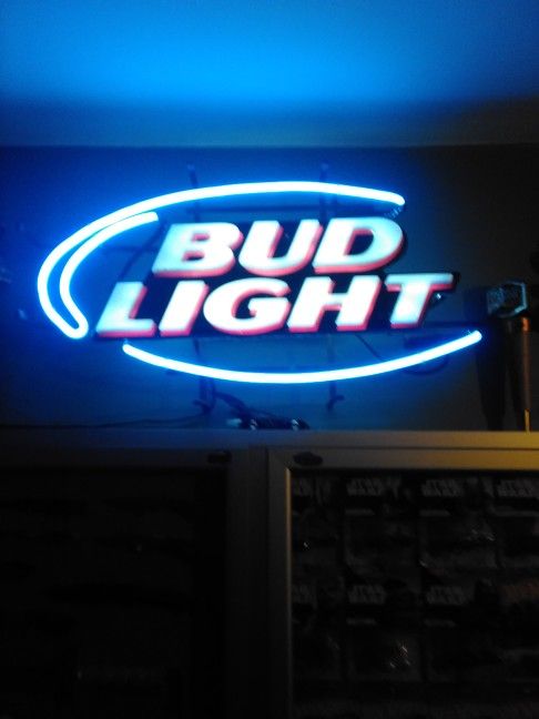 Bud Light Neon Sign 