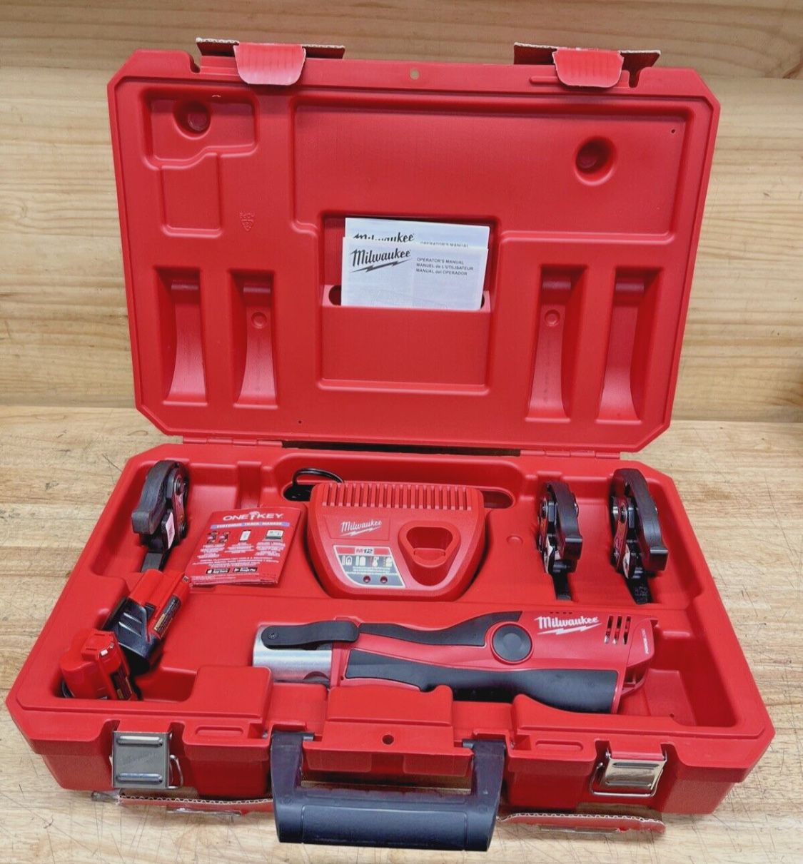 Milwaukee 2473-22 M12 FORCE LOGIC Press Tool Kit with Jaws - DN38