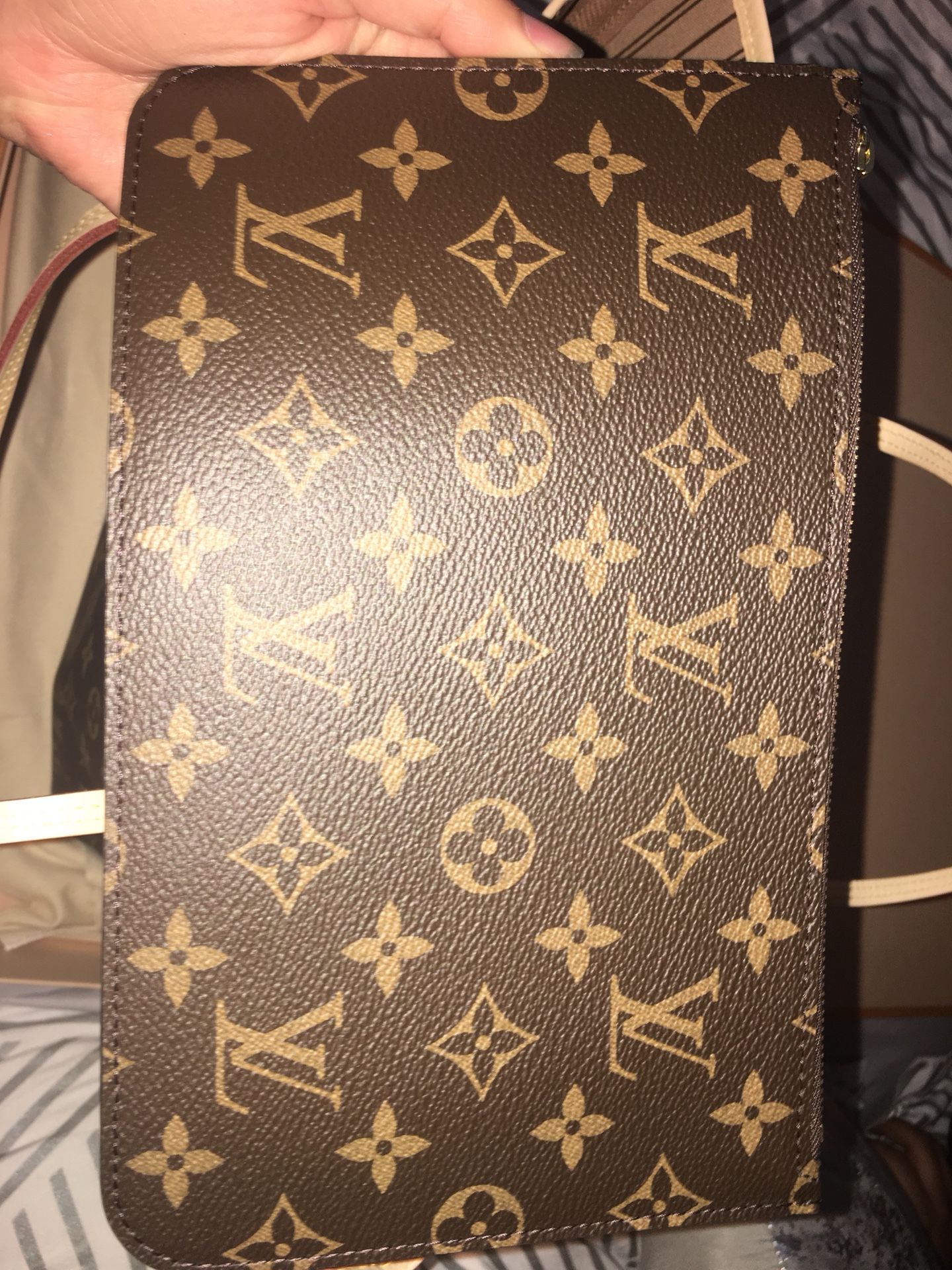 Louis Vuitton Bag for Sale in Newark, CA - OfferUp