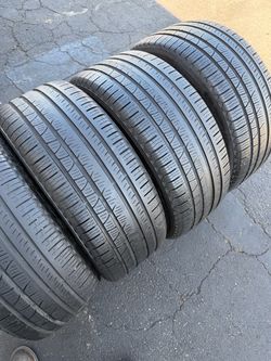 Selling set of Pirelli 255/50/19