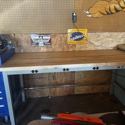 Adjustable Height Workbench -m