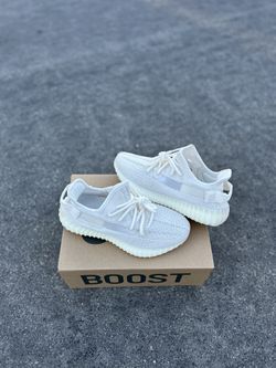 Yeezy 350 Bone White Size 5.5M / 7W, 7M / 8.5W, 7.5M / 9W, 8.5M Brand new